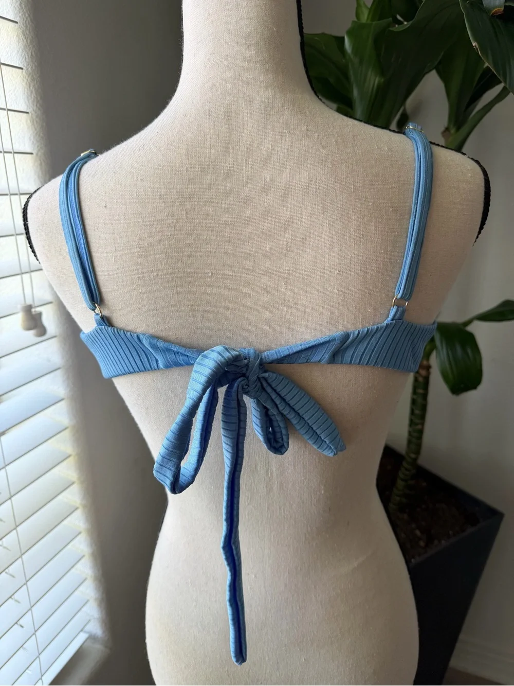 Monday Swimwear dream Blue Ribbed Bikini top